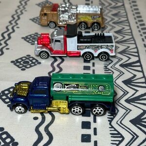1999 - Hot Wheel Y2K 4.5” trucks 3 of set - uses- good condition‎